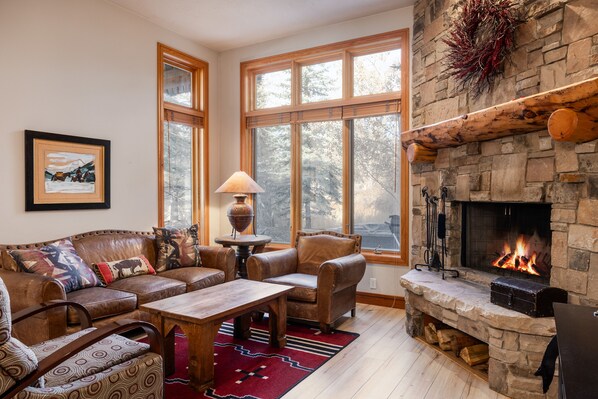 TV, fireplace - Townhome Close to Dining & Trails | Private Hot tub | Great Pricing! (Park City)