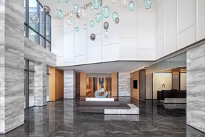 Lobby-Lounge