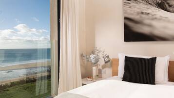 5 bedrooms, desk, iron/ironing board, internet