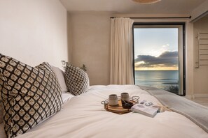 5 soverom, skrivebord, strykejern/-brett og internettilgang