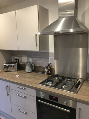 Ferienhaus, Mehrere Betten | Eigene Küche | Kühlschrank, Mikrowelle, Ofen, Herdplatte