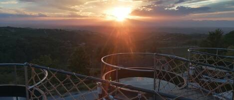 Schreibtisch, laptopgeeigneter Arbeitsplatz, kostenloses WLAN