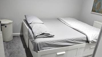 3 Schlafzimmer, Schreibtisch, Bügeleisen/Bügelbrett, kostenloses WLAN