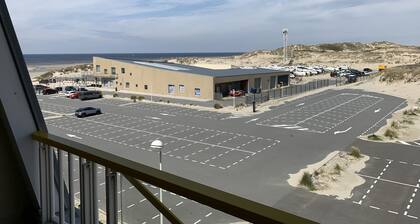 F2 Apartment near beach with parking and pets allowed