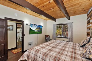 2 bedrooms, WiFi - Big Bear Escape By Destination Big Bear: Modern Cabin Elegance! Gameroom! Hot Tub! Fenced Yard! (Big Bear Lake)