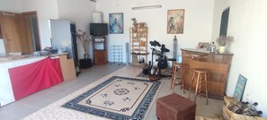 Lobby - Nazaré 2p Studio WSL Experience 2026 (Leiria)