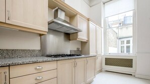 Private kitchen - 2-bed Apartment in Marylebone (London)