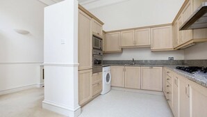 Private kitchen - 2-bed Apartment in Marylebone (London)