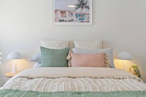 2 bedrooms, iron/ironing board, travel cot, WiFi
