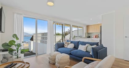Rose Bay Riverfront Dreamy Luxury by the Water