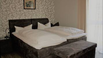 Basic-Doppelzimmer | Individuell dekoriert, individuell eingerichtet, Schreibtisch