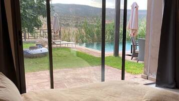 Family Villa | Iron/ironing board, free WiFi, bed sheets