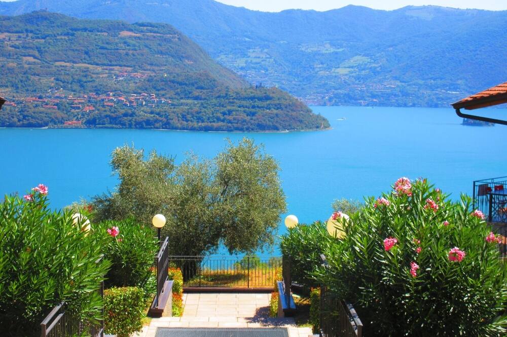 Casa Lago - Stunning View of Lake Iseo. Pool, Luxury & Tranquility: : ★★★★★