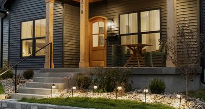 Mid-Century Oasis with Hot Tub