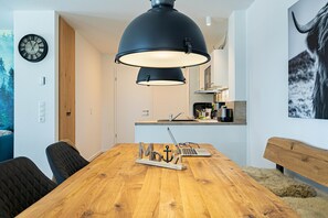 Dining - Wiking-koje 2 - Terrasse, 3 Schlafzimmer, Strandkorb, Grill (Schleswig)