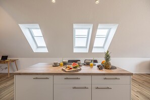 Interior - Wiking-koje 9 - Aufzug, Dusche, Balkon, Waschmaschine, TV, Parkplatz, 3. OG (Schleswig)