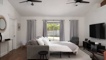 3 bedrooms, iron/ironing board, WiFi, bed sheets