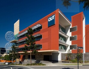 Exterior - Cute & Comfy~Close to RBH,QUT,Vic Park,QLD Ballet (Kelvin Grove)