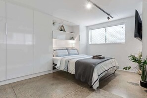 1 bedroom, desk, iron/ironing board, travel cot