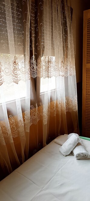 2 bedrooms, iron/ironing board, WiFi, bed sheets - A tastefully decorated rustic country house
Pet friendly - ideal for families (Alexandroupolis)