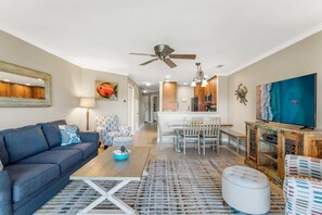 TV - Seascape Lakefront Villa 234*4 minute walk to beach! (Miramar Beach)