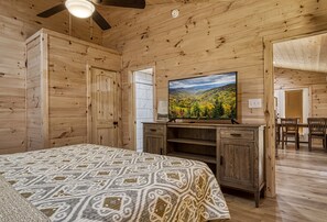 1 bedroom, free WiFi, bed sheets - Joyful Cottage, Pickleball Court, Creek, WIFI, Mountain Views, Starting at $69" (Cosby)