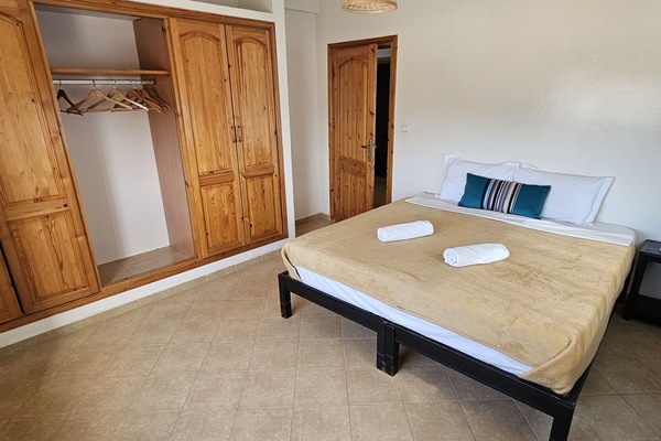 Royal Suite, Private Bathroom (La Source) | Egyptian cotton sheets, premium bedding, memory foam beds, free WiFi