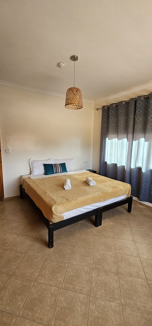 Royal-sviitti, oma kylpyhuone (La Source) | Egyptinpuuvillaiset lakanat, ylelliset vuodevaatteet