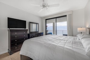 3 bedrooms, iron/ironing board, free WiFi, bed sheets - ⭐Newly Remodeled Beach FrontCondo-Great Views from Balcony-Windward Pointe 603⭐ (Orange Beach)