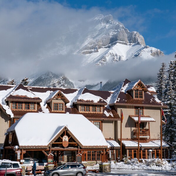 Exterior - King Room, Steps to Downtown | Onsite Hot Tub (Banff)