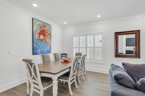 Rumah, 4 kamar tidur | Tempat makan