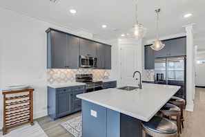 House, 4 Bedrooms | Private kitchen - 22811 Ann Miller - Saltwater Solace 4 Bedroom Home by RedAwning (Panama City Beach)