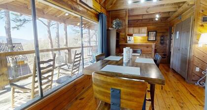 Chelle's Sanctuary 2 Bedroom Cabin by RedAwning