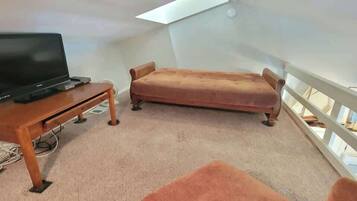 Kondominium, Beberapa Tempat Tidur, balkon | Area keluarga | Televisi layar datar 42-inci dengan saluran TV digital dan TV