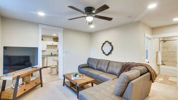 Apartment (3 Bedrooms) | Front of property