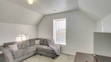 Apartment (1 Bedroom) | Front of property