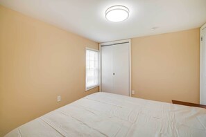 Apartment (2 Bedrooms) | Interior - Cozy Atlantic City Getaway ~ 3 Blocks to Ocean! (Atlantic City)