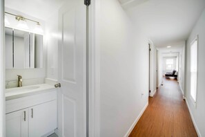 Apartment (2 Bedrooms) | Interior - Cozy Atlantic City Getaway ~ 3 Blocks to Ocean! (Atlantic City)