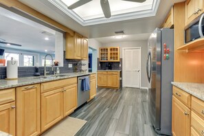 Interior - Port Charlotte Home w/ Private Dock & Pool! (Port Charlotte)