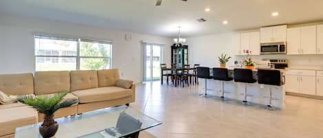 House (4 Bedrooms) | Interior
