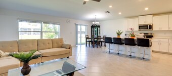 Airy Port Charlotte Home w/ Smart TV Near Beaches!