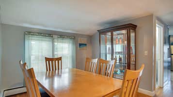 Apartment (1 Bedroom) | Interior