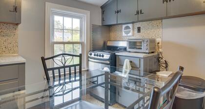 1 Mi to Windmill Beach: Cape Cod Couples Retreat