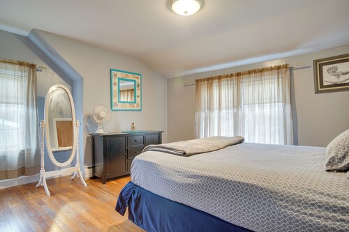 1 Mi to Windmill Beach: Cape Cod Couples Retreat