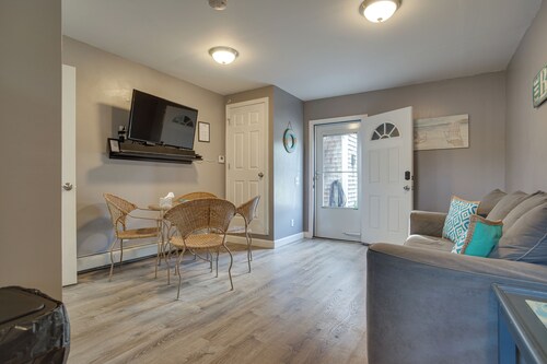 South Yarmouth Gem 1 Mi to Windmill Beach!