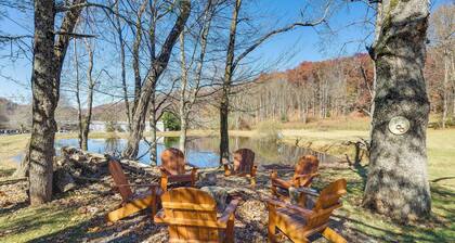 Pet-friendly Topton Home w/ Patio, Deck & Views!