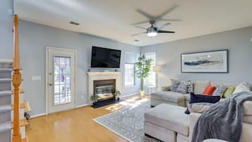 House (4 Bedrooms) | Front of property