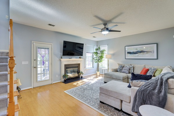 House (4 Bedrooms) | Front of property