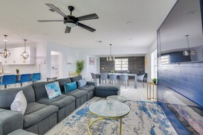 House (4 Bedrooms) | Interior