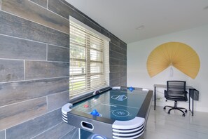 House (4 Bedrooms) | Interior - Luxe Miami Home: Outdoor Kitchen, Gas Grill! (Miami Gardens)